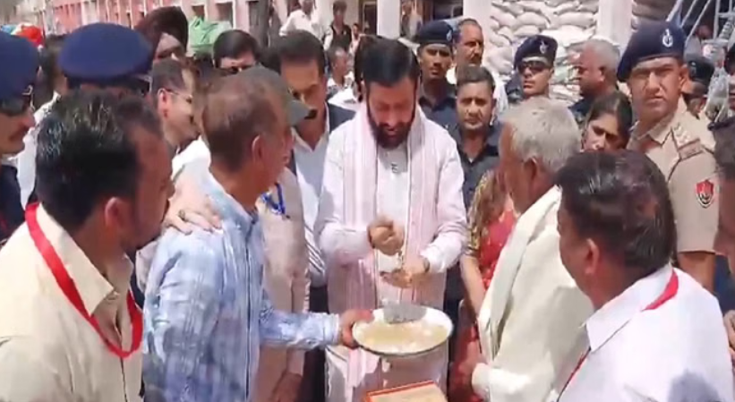 Nayab Singh Saini ने बाबैन अनाज मंडी का किया निरीक्षण, गेहूं खरीद नियमों पर किसानों का विरोध